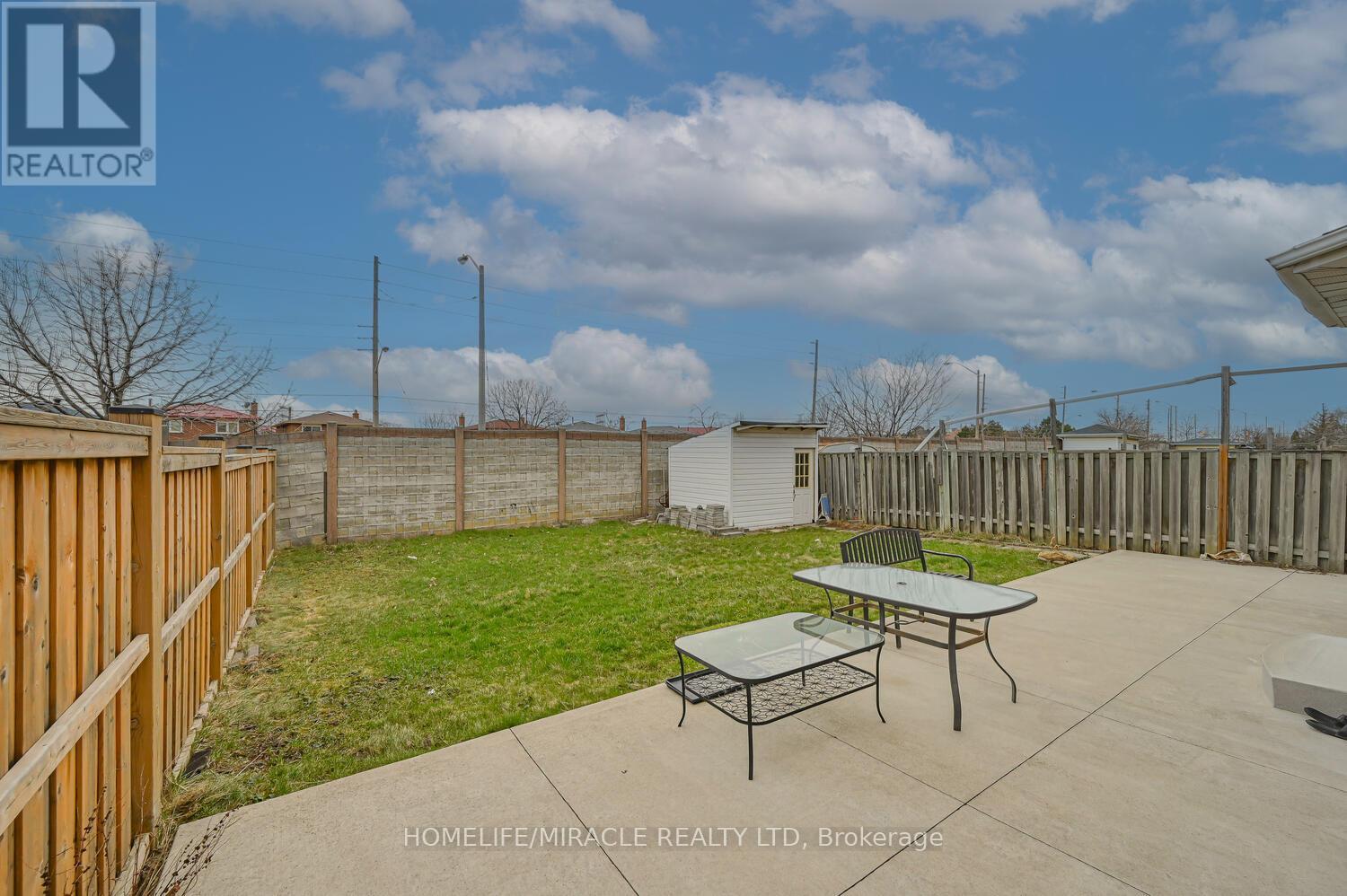 137 Minglehaze Drive, Toronto, Ontario  M9V 4W7 - Photo 48 - W12994918