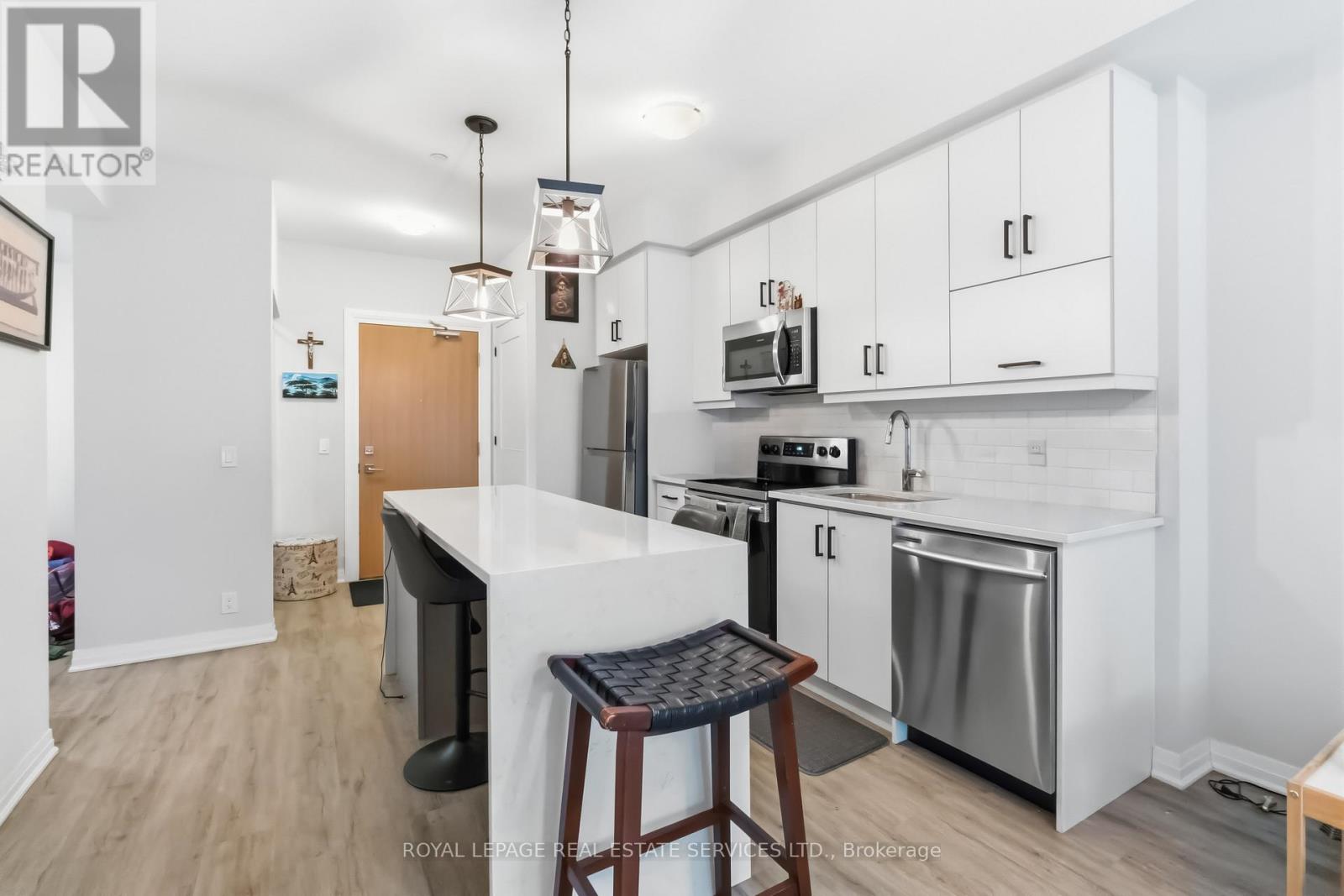 122 - 128 Grovewood Common, Oakville, Ontario  L6H 0X3 - Photo 10 - W12994974