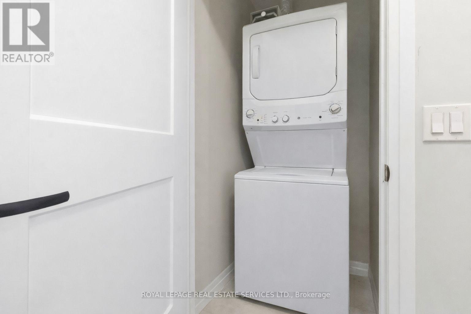 122 - 128 Grovewood Common, Oakville, Ontario  L6H 0X3 - Photo 16 - W12994974