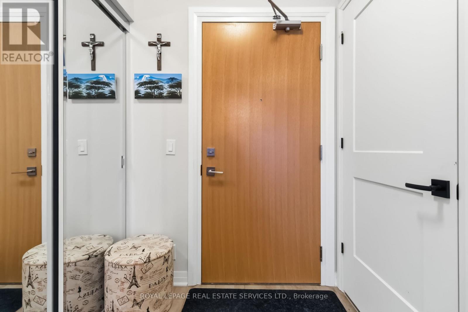 122 - 128 Grovewood Common, Oakville, Ontario  L6H 0X3 - Photo 4 - W12994974