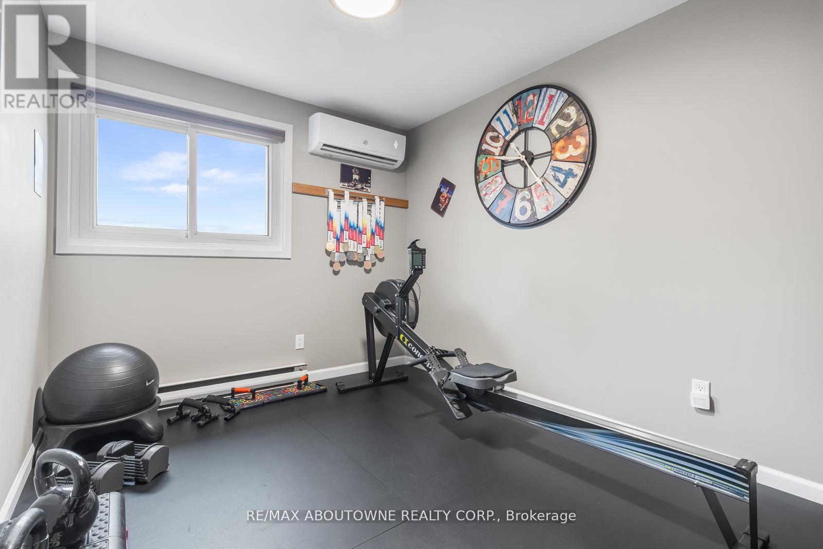 71 Sarah Lane, Oakville, Ontario  L6L 3V2 - Photo 21 - W12994976