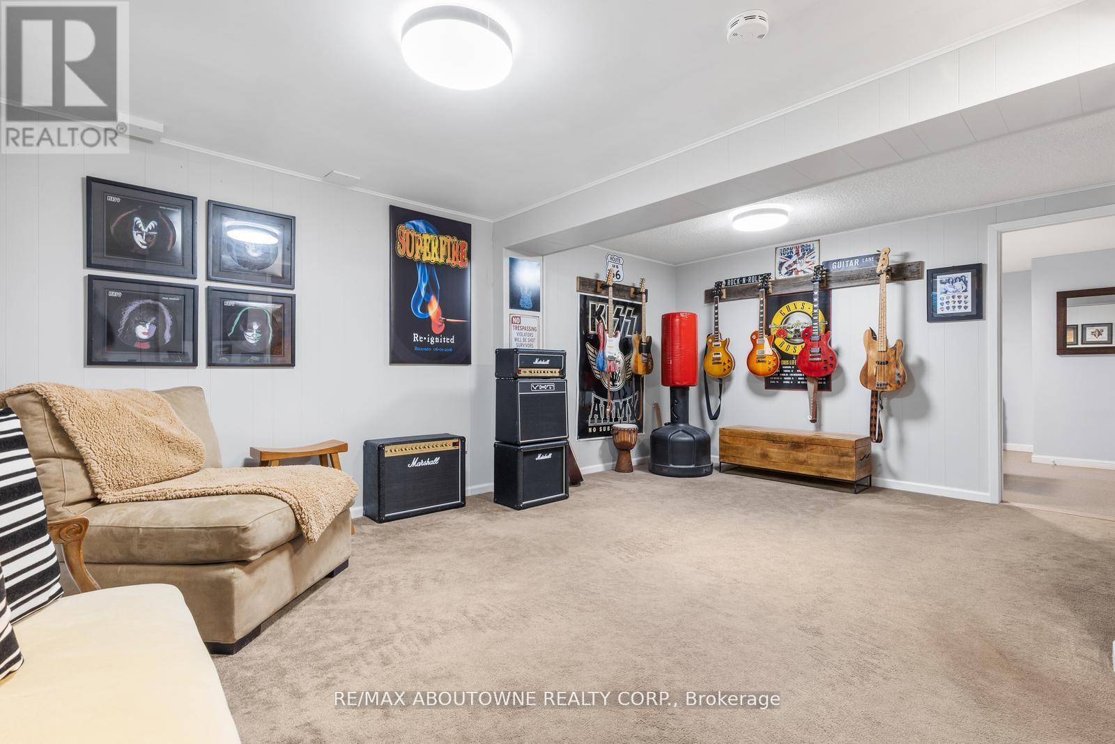 71 Sarah Lane, Oakville, Ontario  L6L 3V2 - Photo 25 - W12994976