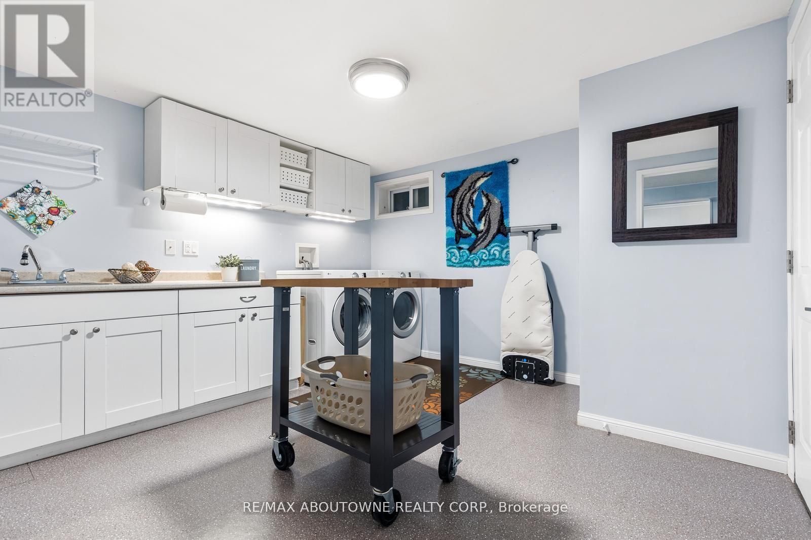 71 Sarah Lane, Oakville, Ontario  L6L 3V2 - Photo 27 - W12994976