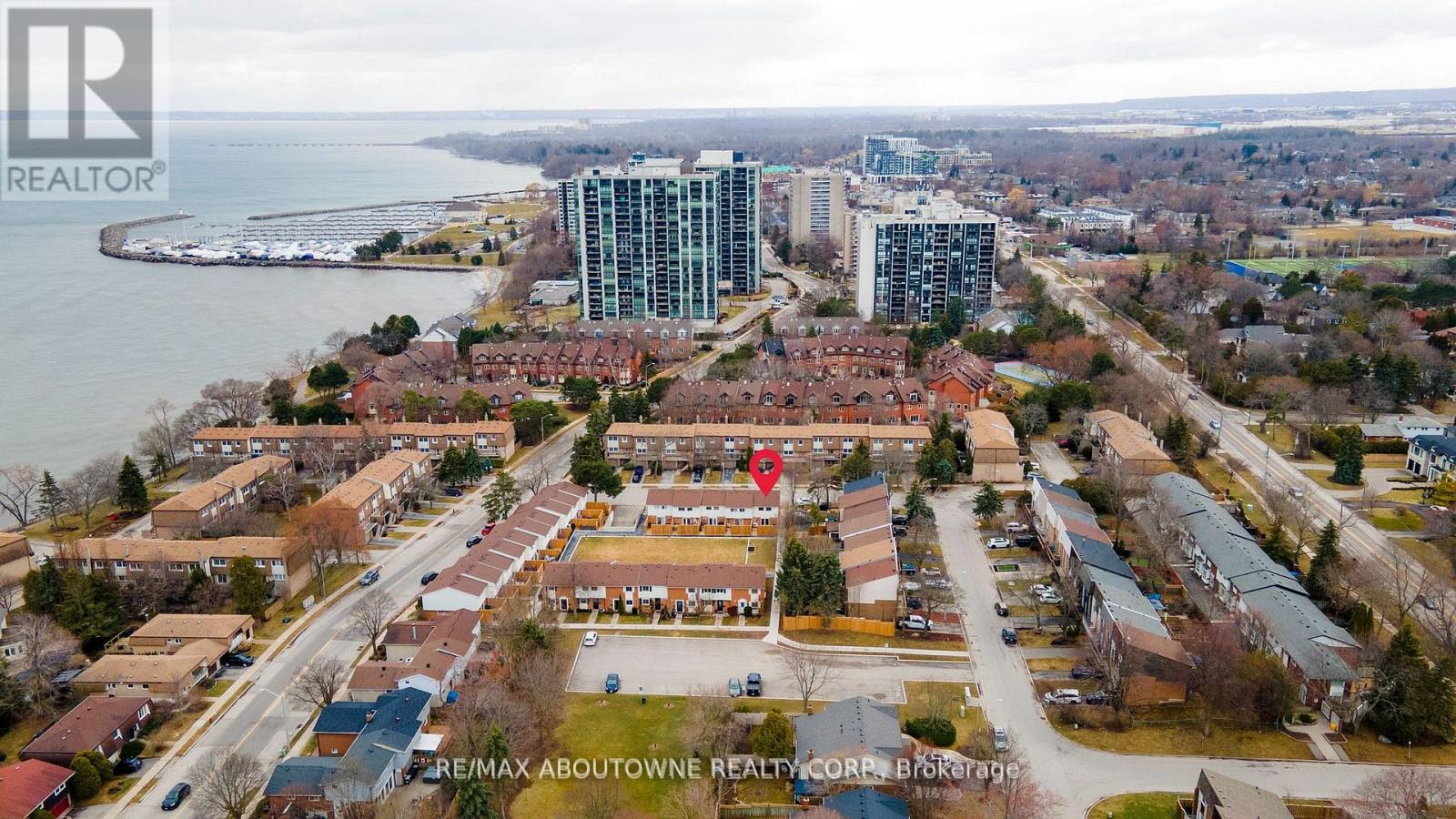 71 Sarah Lane, Oakville, Ontario  L6L 3V2 - Photo 34 - W12994976