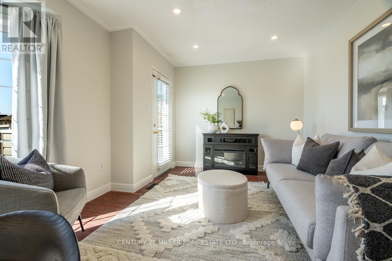 53 Dills Crescent, Milton, Ontario  L9T 5P2 - Photo 12 - W12994992