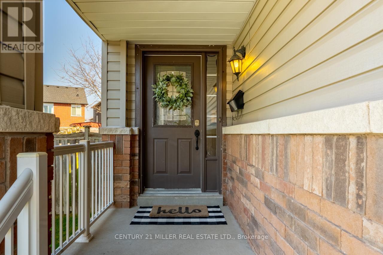 53 Dills Crescent, Milton, Ontario  L9T 5P2 - Photo 2 - W12994992