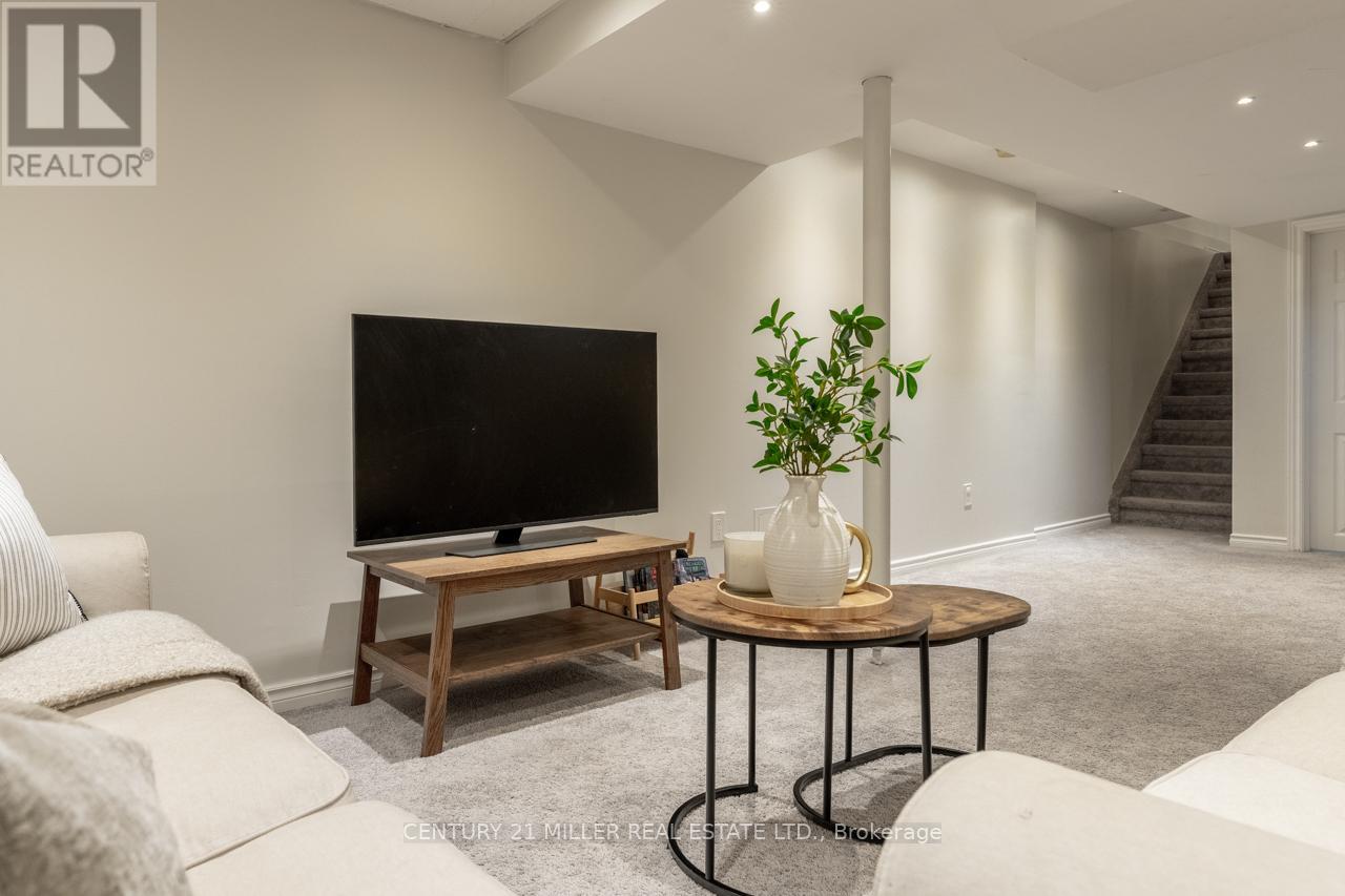 53 Dills Crescent, Milton, Ontario  L9T 5P2 - Photo 20 - W12994992