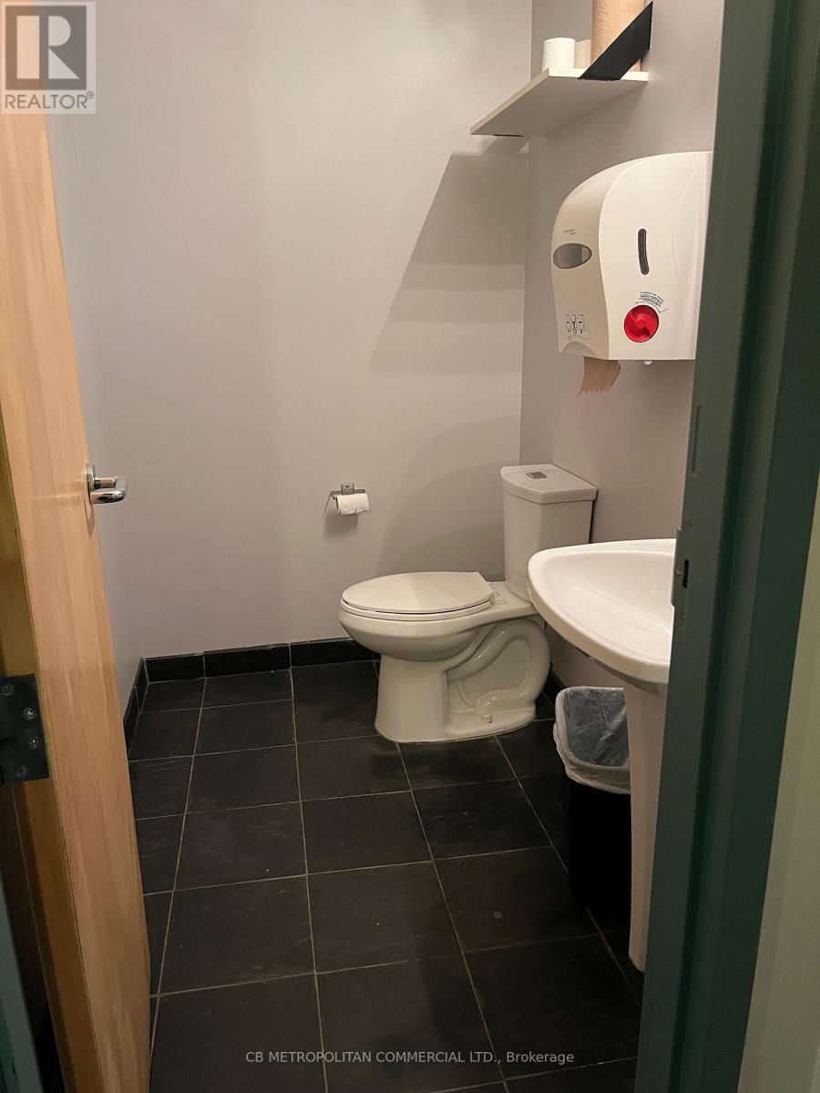 32 - 5359 Timberlea Boulevard, Mississauga, Ontario  L4W 4N5 - Photo 4 - W12995080