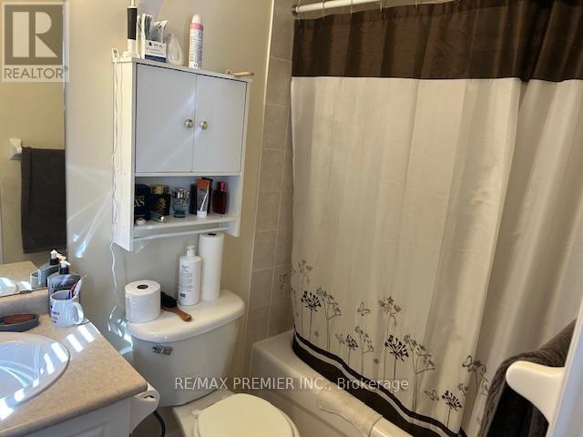 Main Fl - 111 Crystalview Crescent, Brampton, Ontario  L6P 2R8 - Photo 15 - W12995106