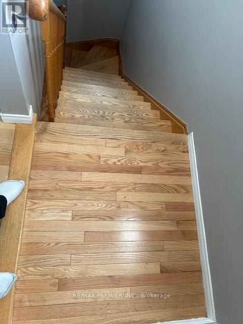 Main Fl - 111 Crystalview Crescent, Brampton, Ontario  L6P 2R8 - Photo 7 - W12995106