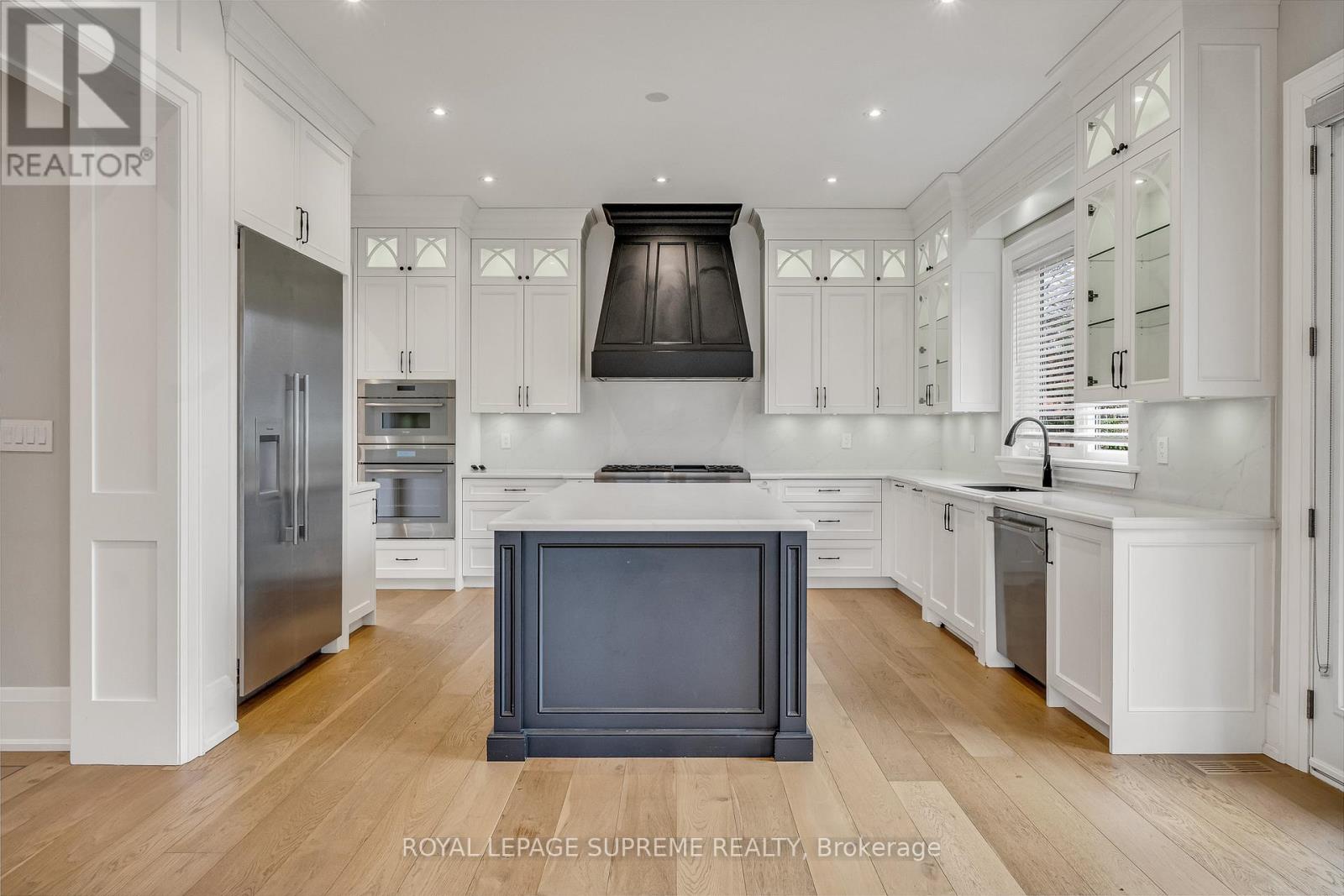 477 Candler Road, Oakville, Ontario  L6J 2V5 - Photo 11 - W12995114