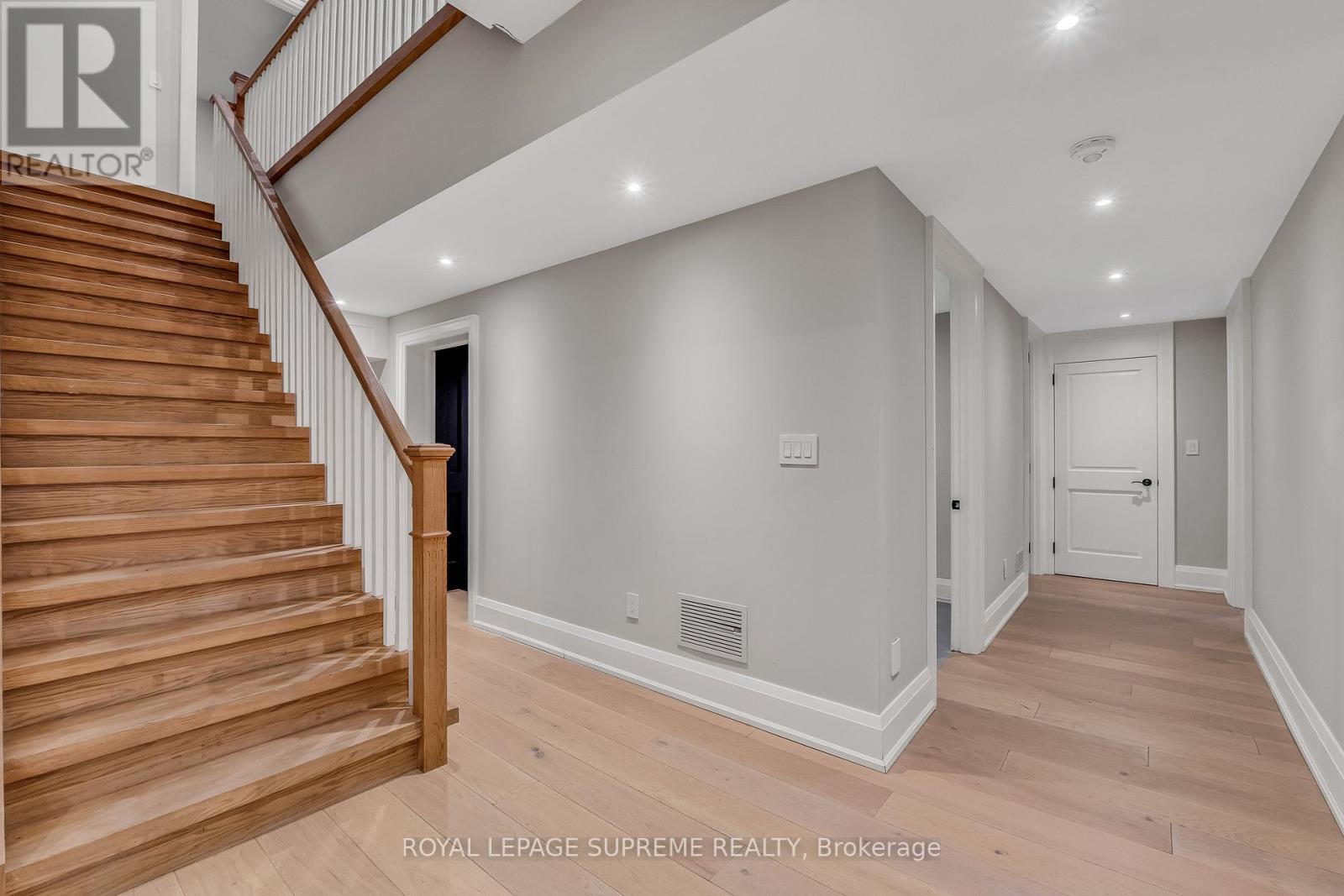 477 Candler Road, Oakville, Ontario  L6J 2V5 - Photo 34 - W12995114