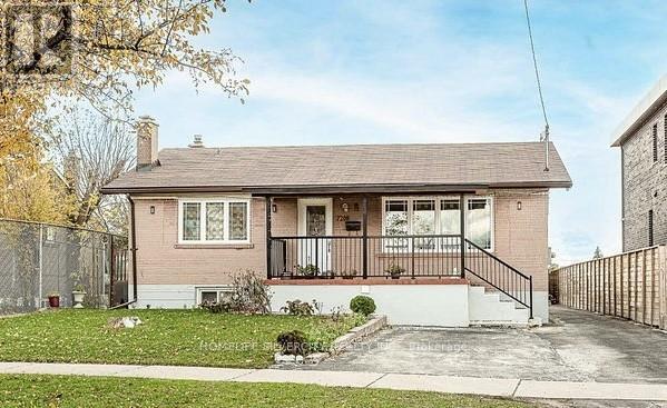 7208 HERMITAGE ROAD, Mississauga, Ontario
