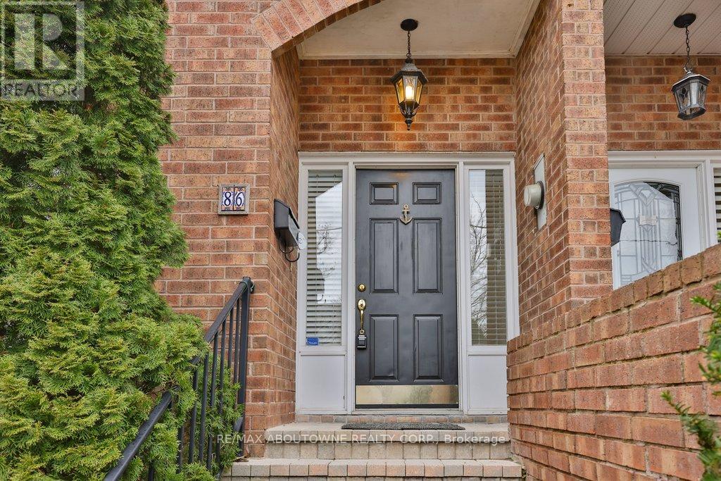 86 Forsythe Street, Oakville, Ontario  L6K 3J8 - Photo 2 - W12995146