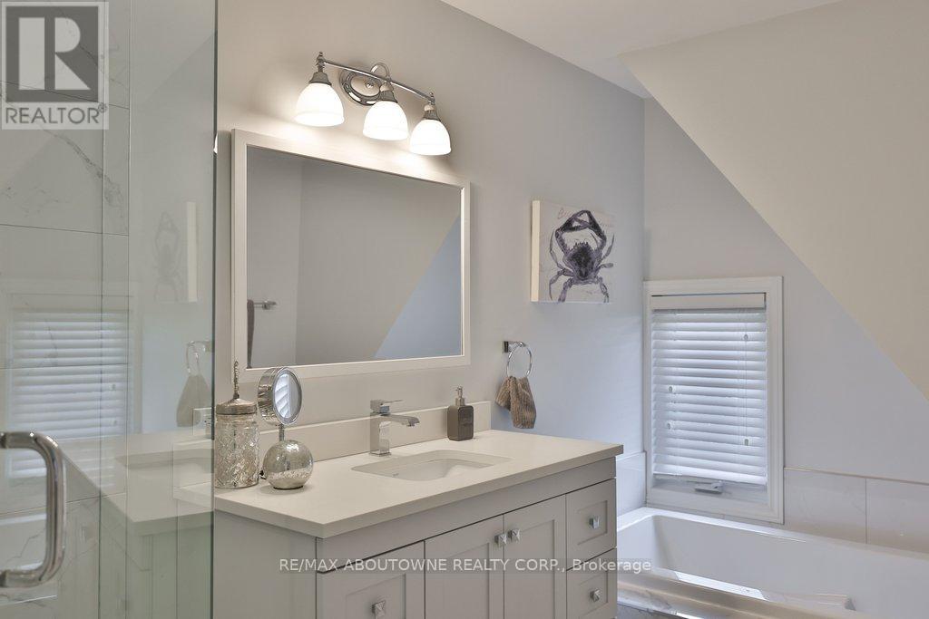 86 Forsythe Street, Oakville, Ontario  L6K 3J8 - Photo 27 - W12995146