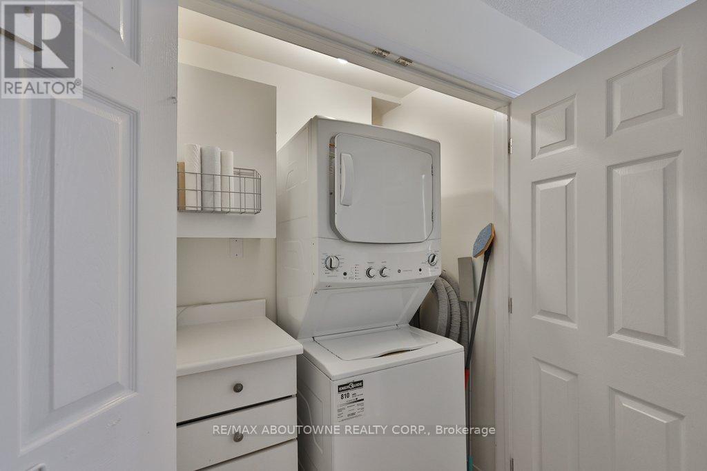 86 Forsythe Street, Oakville, Ontario  L6K 3J8 - Photo 29 - W12995146