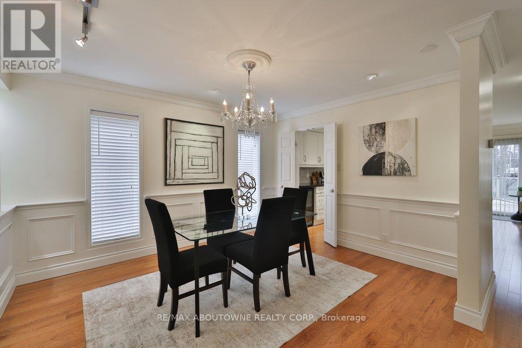 86 Forsythe Street, Oakville, Ontario  L6K 3J8 - Photo 9 - W12995146