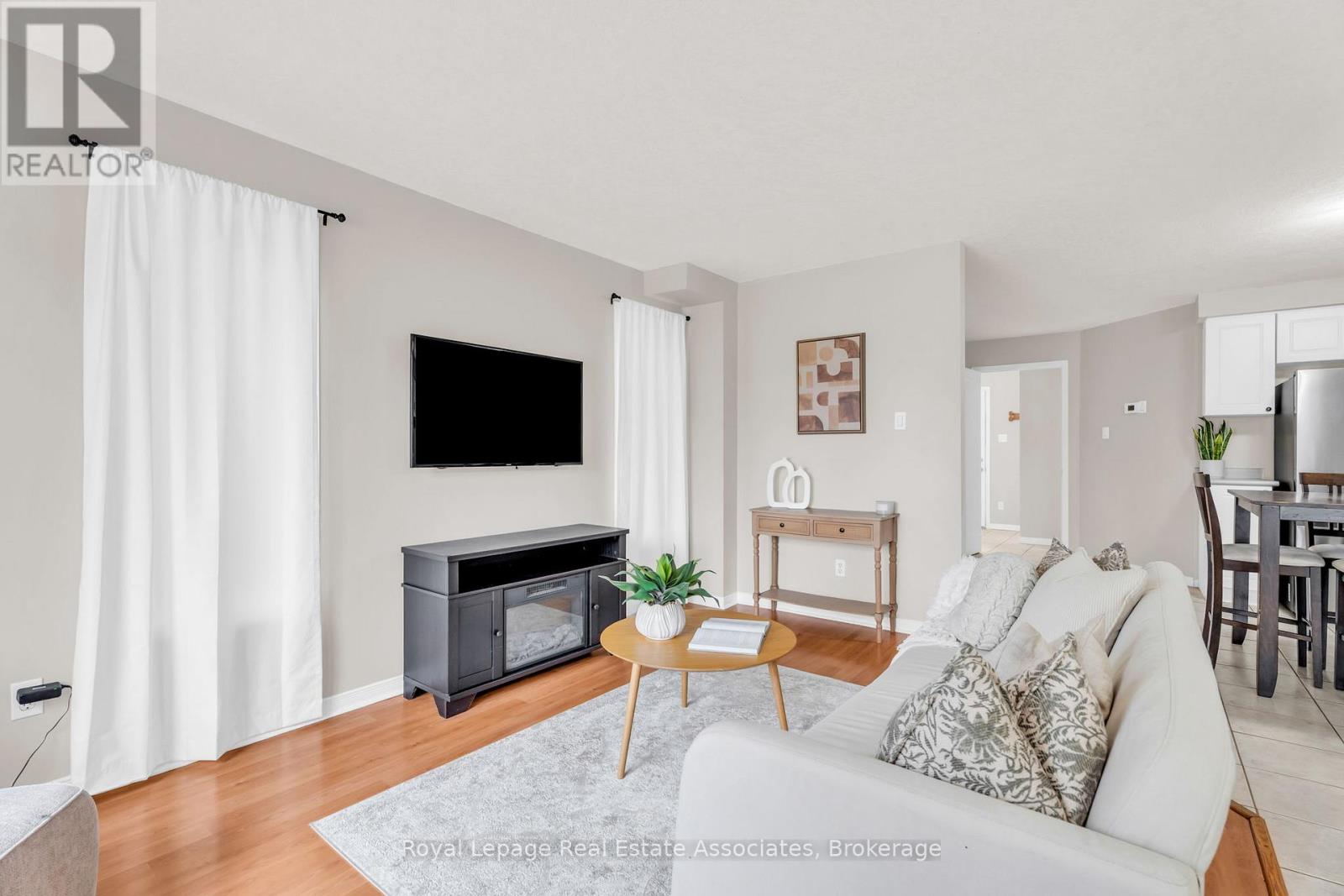 154 Montgomery Boulevard, Orangeville, Ontario  L9W 5B8 - Photo 10 - W12995176