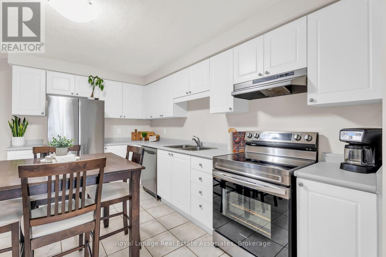 154 Montgomery Boulevard, Orangeville, Ontario  L9W 5B8 - Photo 14 - W12995176