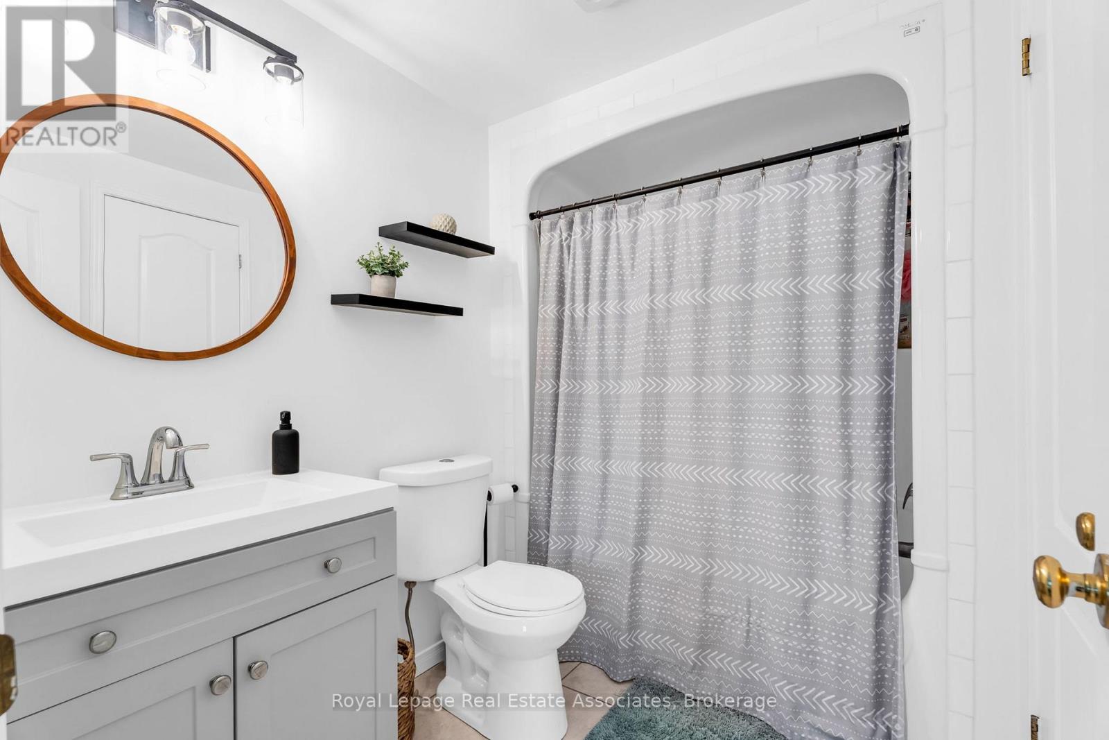 154 Montgomery Boulevard, Orangeville, Ontario  L9W 5B8 - Photo 21 - W12995176