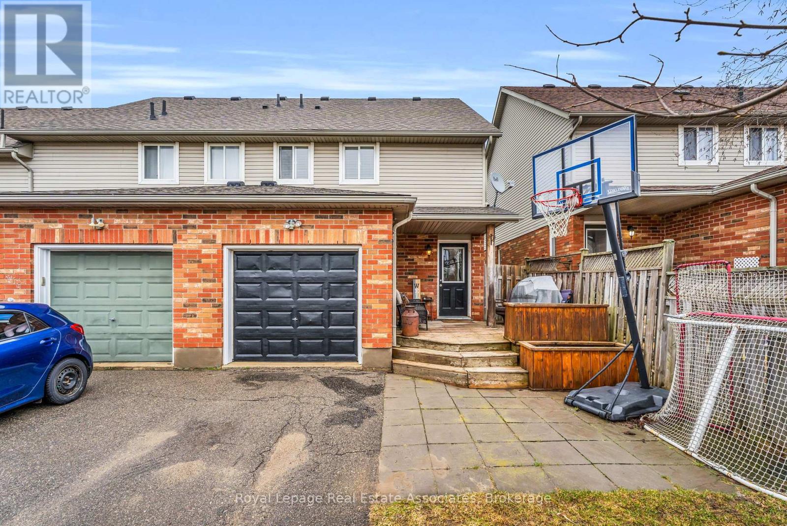 154 Montgomery Boulevard, Orangeville, Ontario  L9W 5B8 - Photo 3 - W12995176