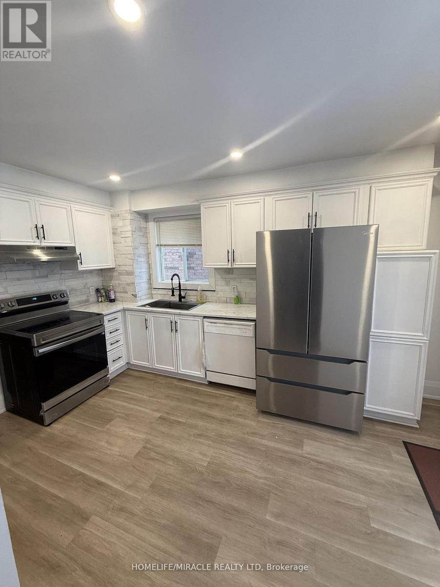 Main Floor - 21 Ecclestone Drive, Brampton, Ontario  L6X 3N7 - Photo 3 - W12995200