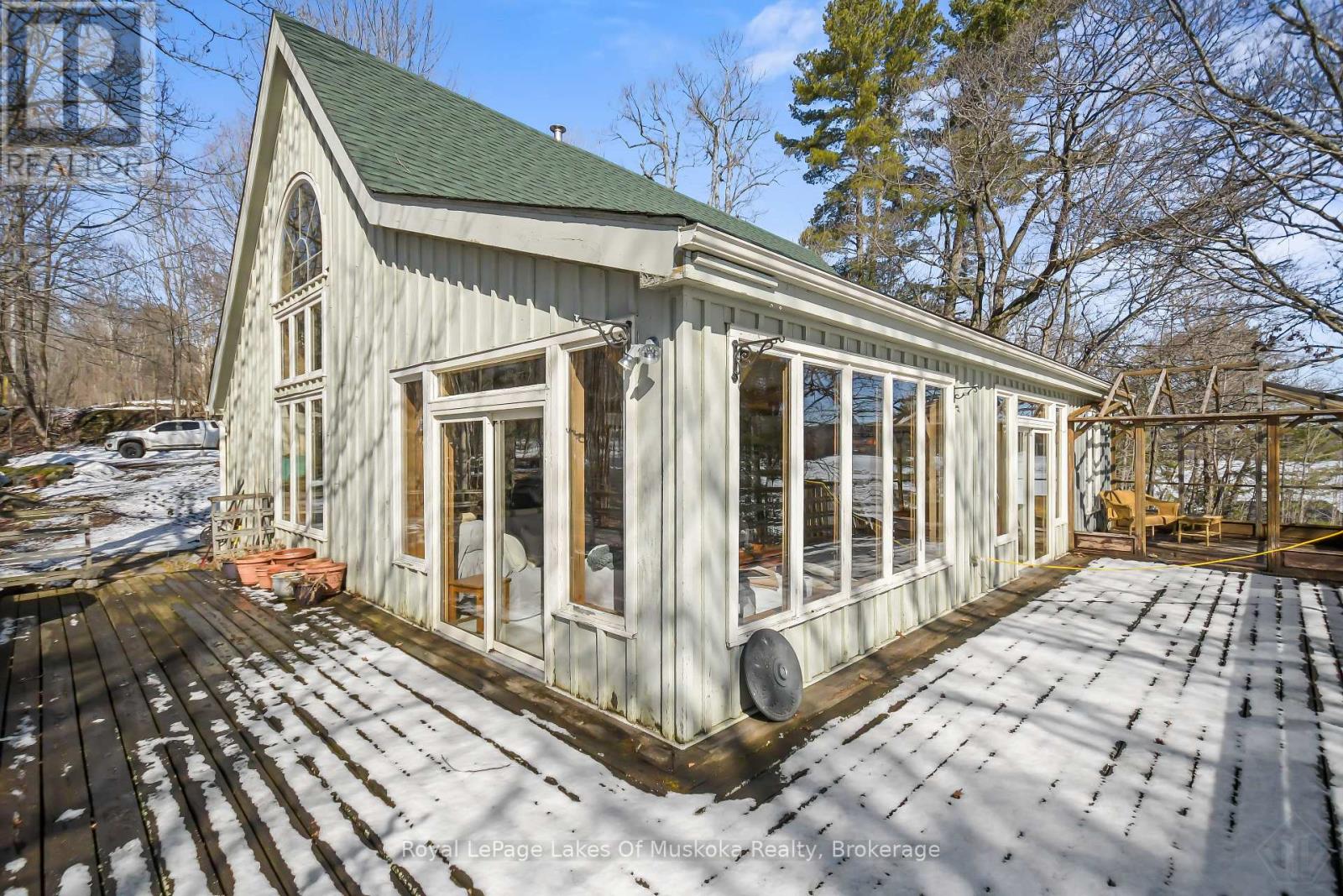 124b Maplehurst Road, Seguin, Ontario  P0C 1J0 - Photo 5 - X12992434