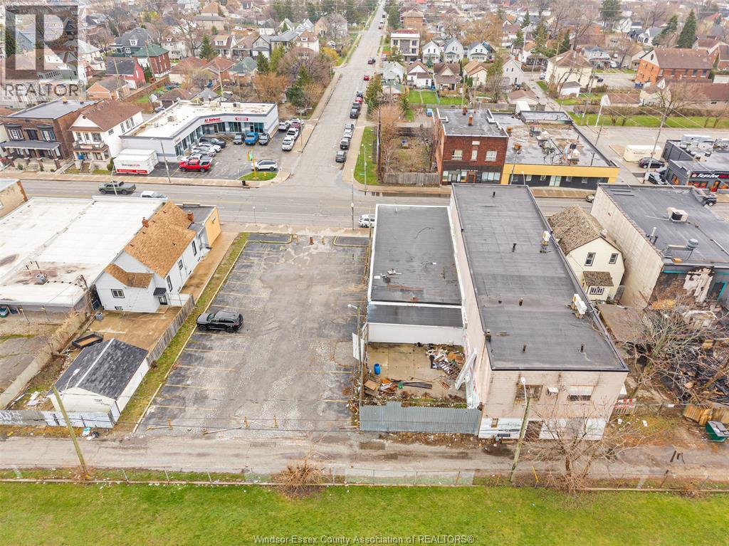 MLS# 26008070: 1092 WYANDOTTE STREET East, Windsor, Canada