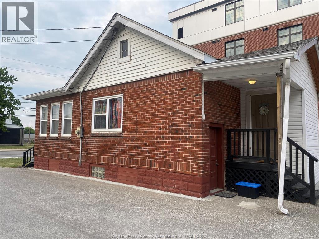 MLS# 26008063: 11933 TECUMSEH ROAD East, Tecumseh, Canada