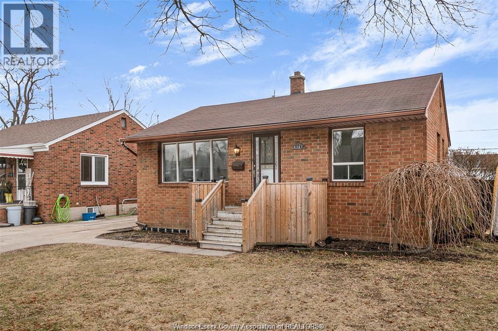 1217 Harrison, Windsor, Ontario  N9C 3J4 - Photo 2 - 26008062