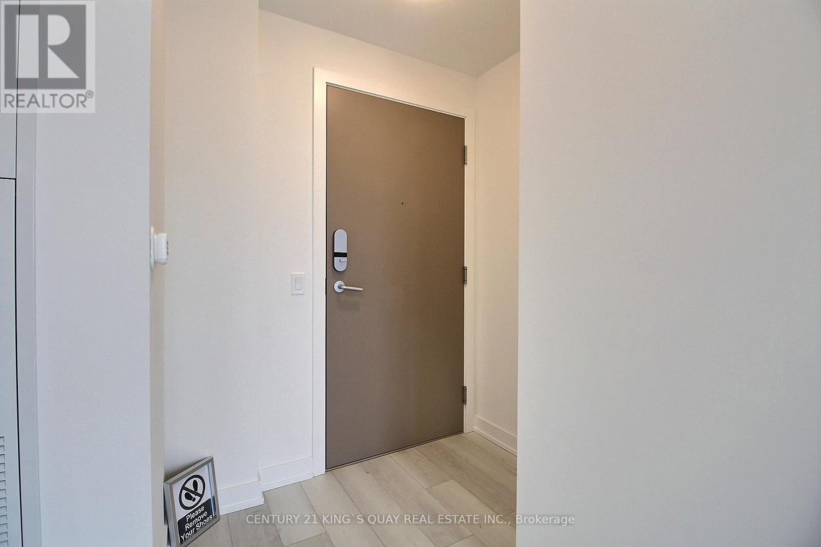 1504 - 5 Quarrington Lane, Toronto, Ontario  M3C 0S5 - Photo 10 - C12995136