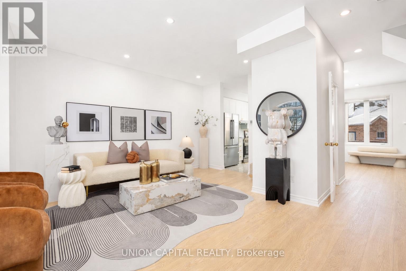 29 Queen's Plate Drive, Markham, Ontario  L6C 2A9 - Photo 4 - N12927968