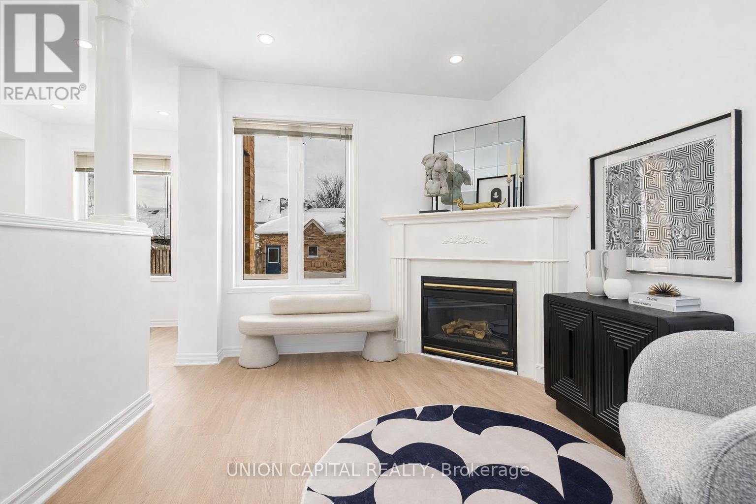 29 Queen's Plate Drive, Markham, Ontario  L6C 2A9 - Photo 6 - N12927968