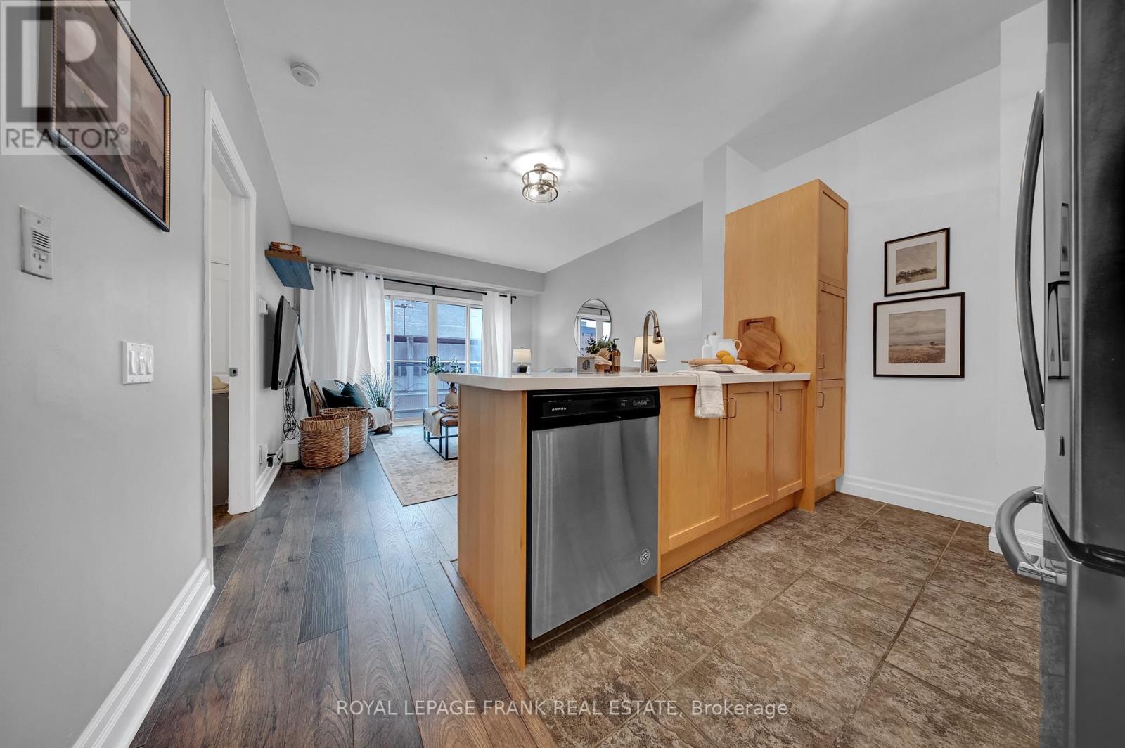 306 - 44 BOND STREET W, Oshawa, Ontario