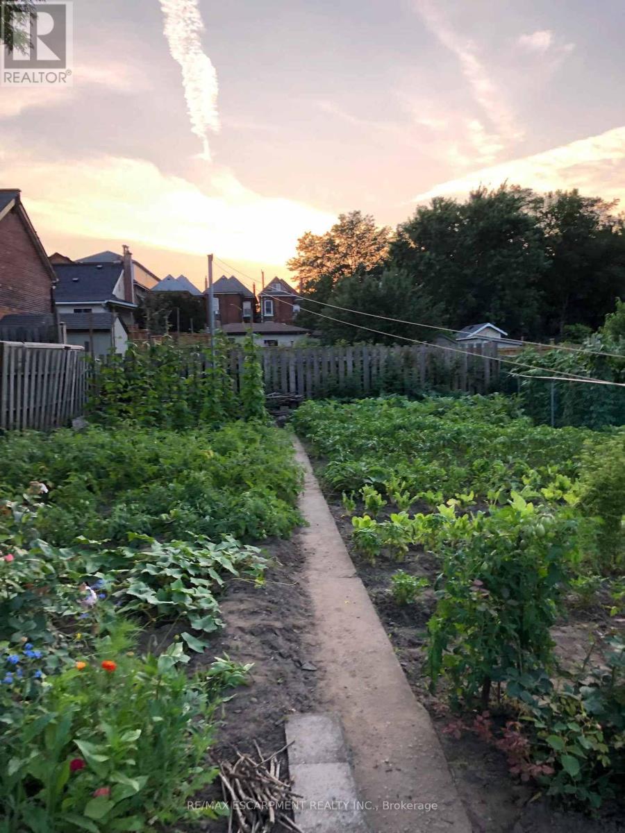 91 Pearl Street N, Hamilton, Ontario  L8R 2Z2 - Photo 27 - X12981526