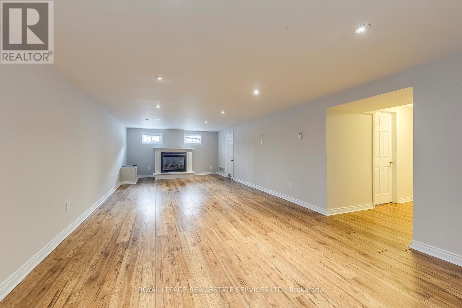 186 Fernwood Crescent, Hamilton, Ontario  L8T 3L4 - Photo 21 - X12994912