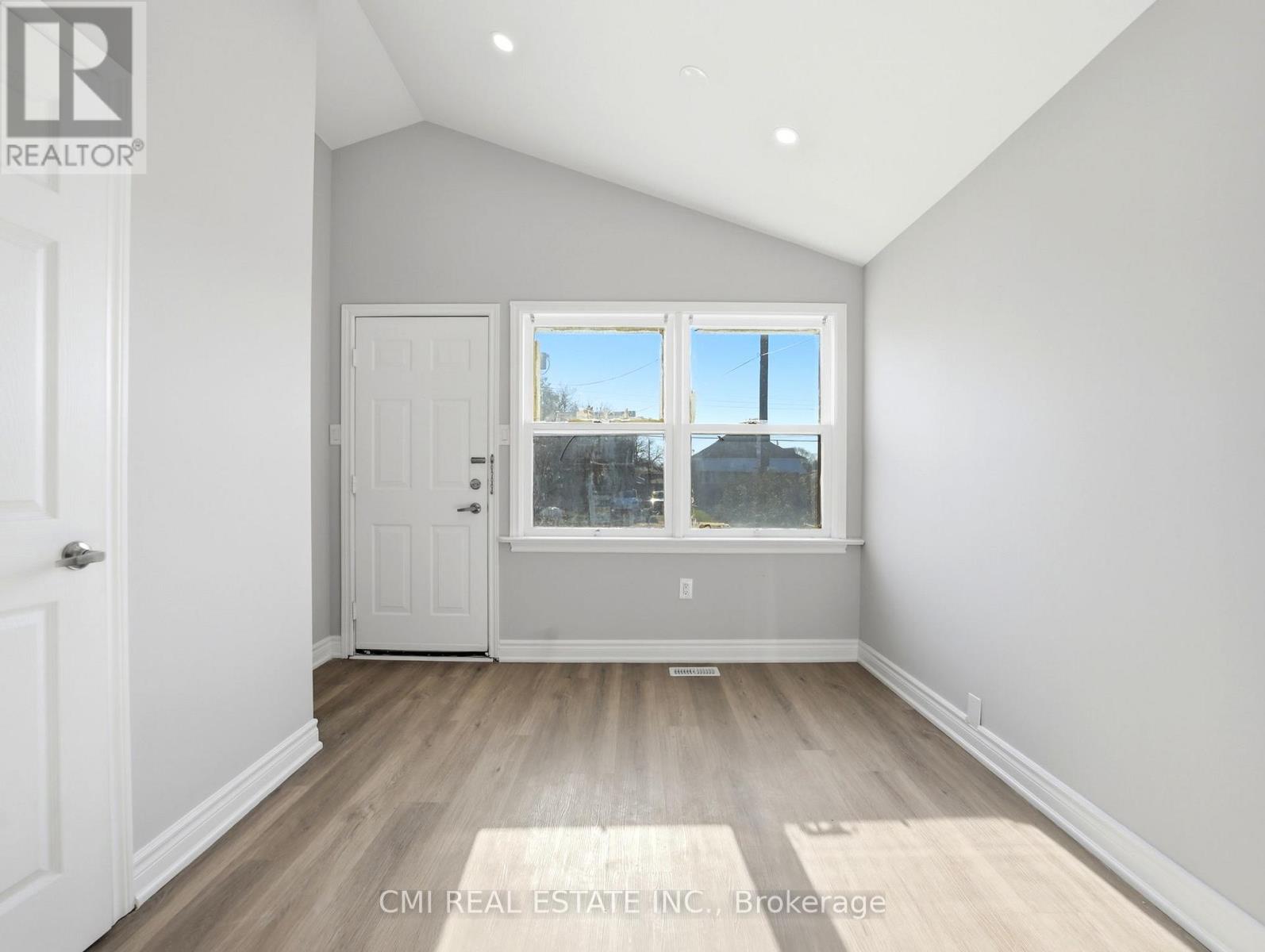 86 Adair Avenue S, Hamilton, Ontario  L8K 3S5 - Photo 8 - X12994922