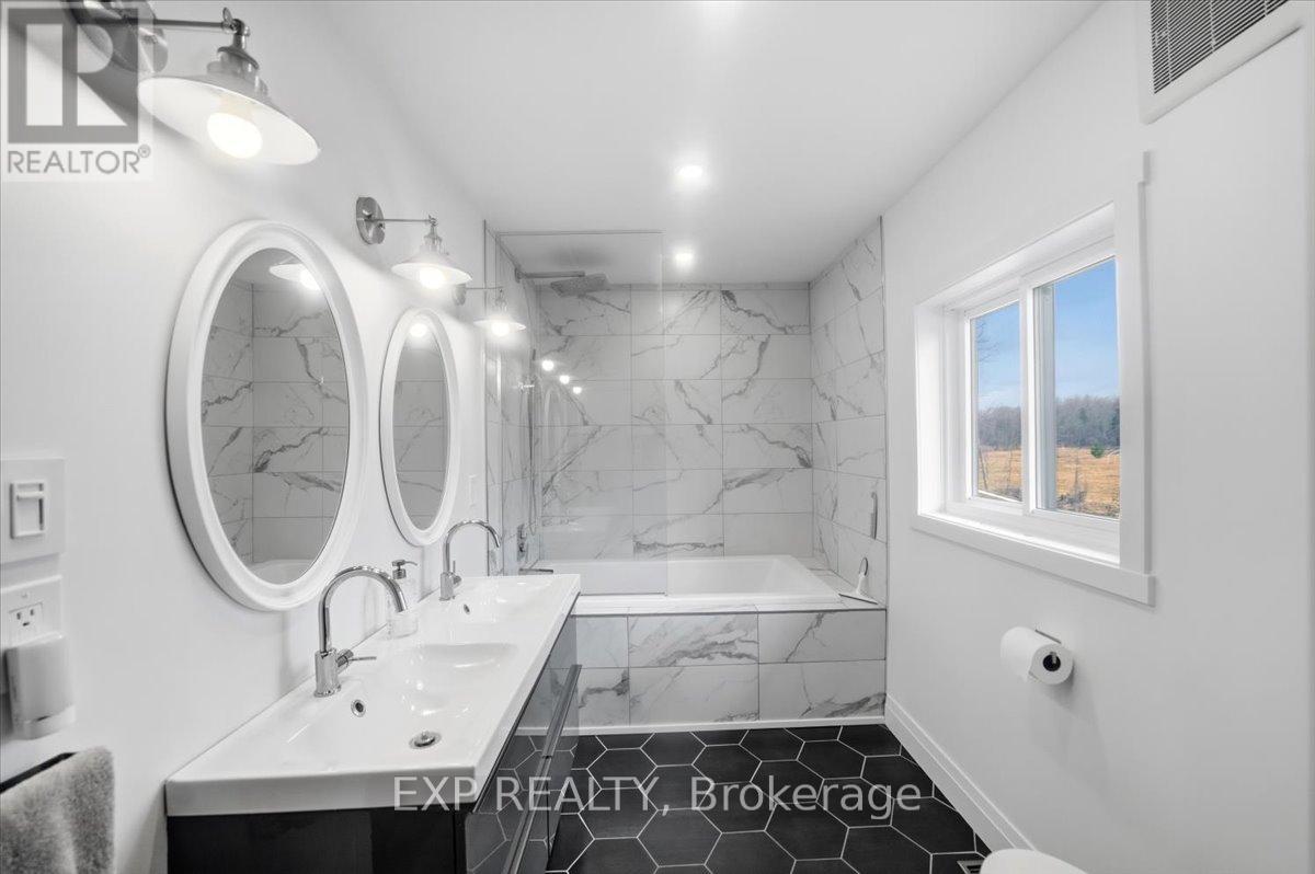 303 Bruce Rd 9, Saugeen Shores, Ontario N0H 2T0 - Photo 14 - X12994932