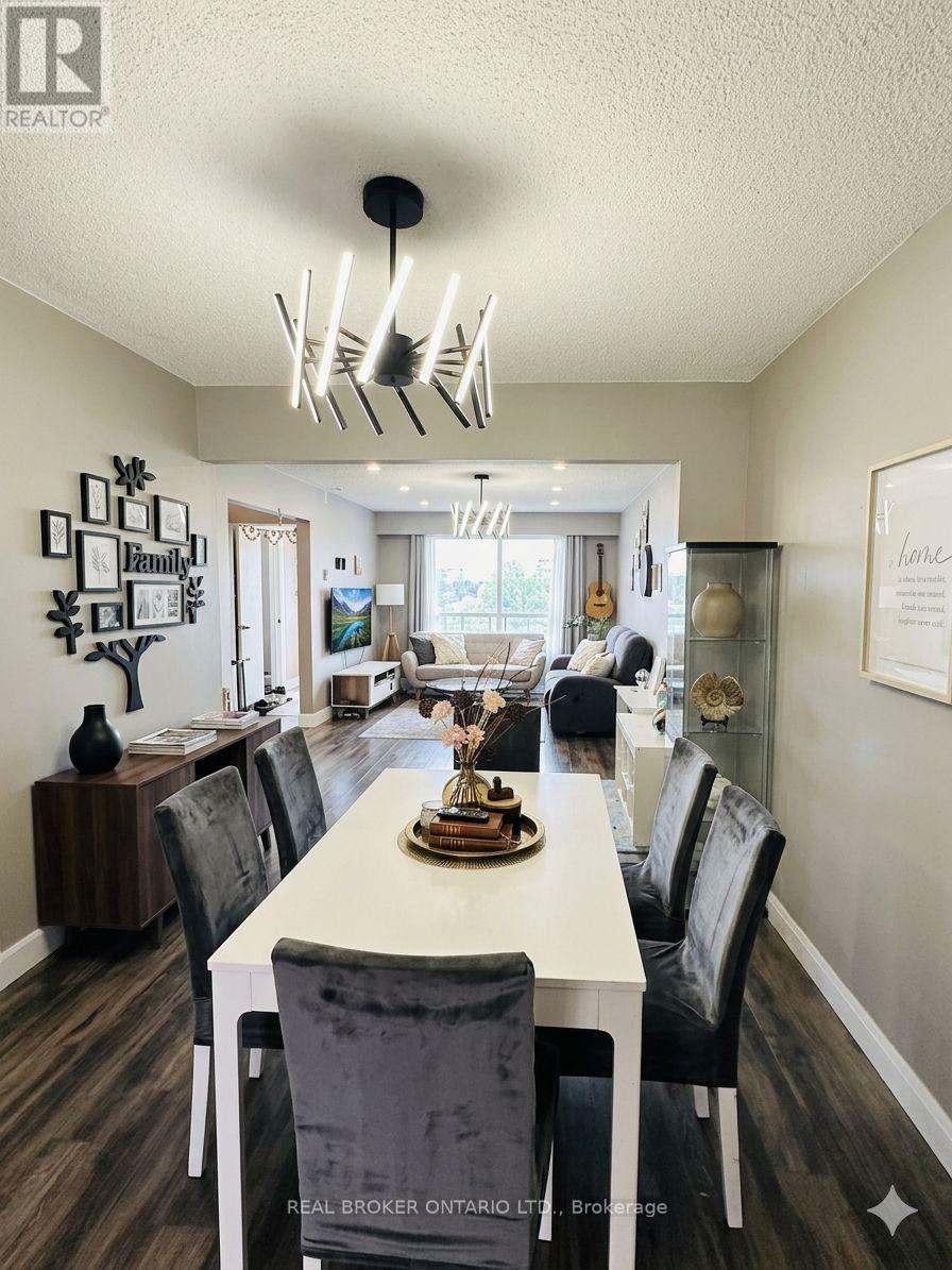 8 Ralgreen Crescent, Kitchener, Ontario  N2M 1T9 - Photo 2 - X12994936