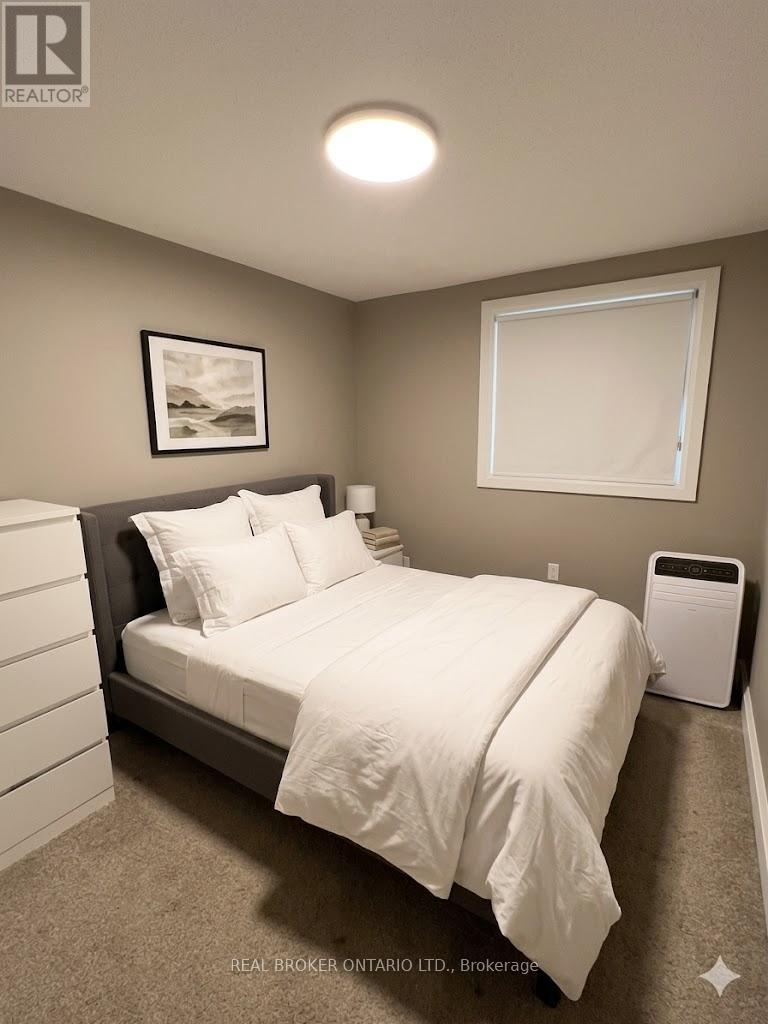 8 Ralgreen Crescent, Kitchener, Ontario  N2M 1T9 - Photo 7 - X12994936