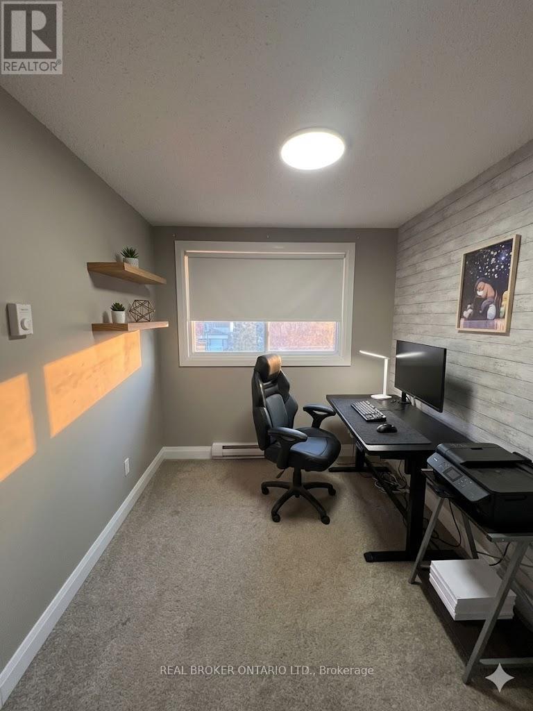 8 Ralgreen Crescent, Kitchener, Ontario  N2M 1T9 - Photo 8 - X12994936