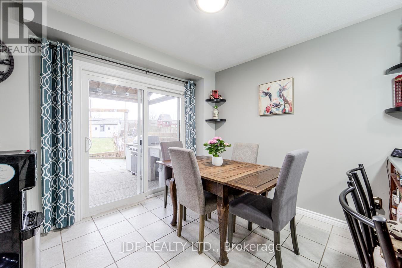 80 Amanda Walk, Cambridge, Ontario  N3C 4K7 - Photo 12 - X12995052