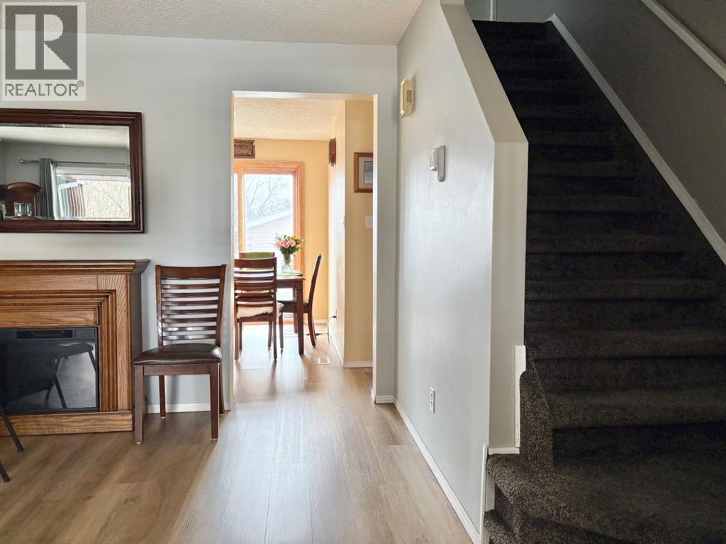 5743 56 Street, Rocky Mountain House, Alberta  T4T 1J8 - Photo 11 - A2300075