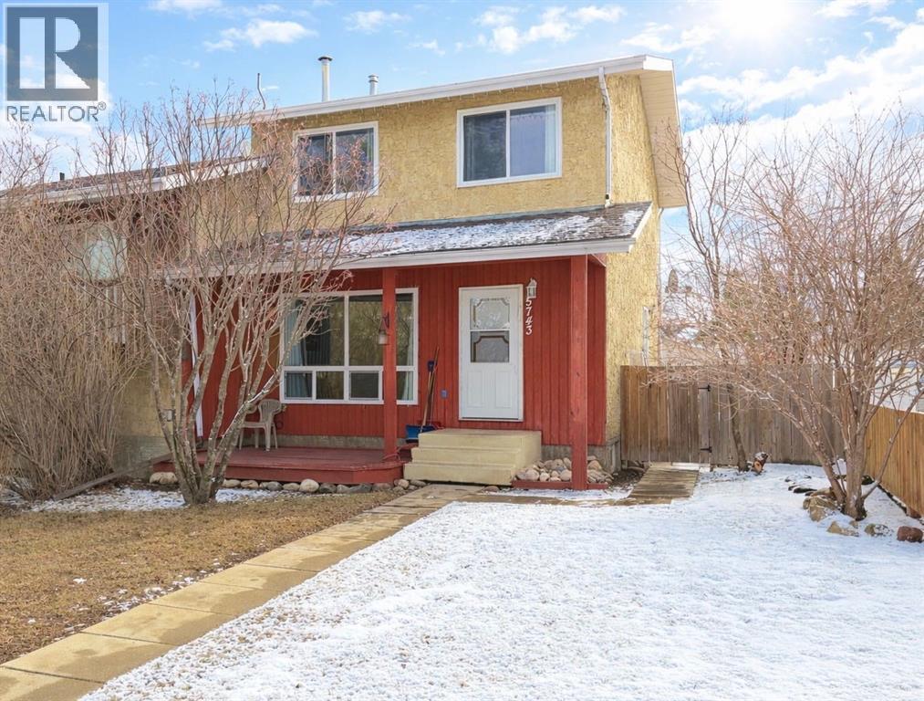 5743 56 Street, Rocky Mountain House, Alberta  T4T 1J8 - Photo 1 - A2300075