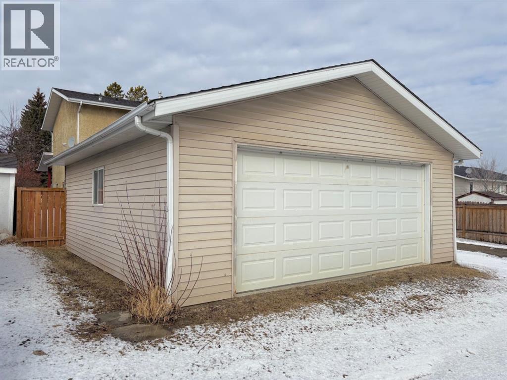 5743 56 Street, Rocky Mountain House, Alberta  T4T 1J8 - Photo 24 - A2300075