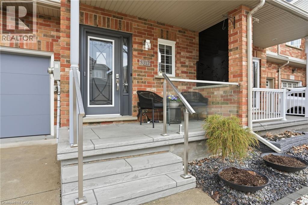 5317 Applegarth Drive, Burlington, Ontario  L7L 7E3 - Photo 3 - 40818235