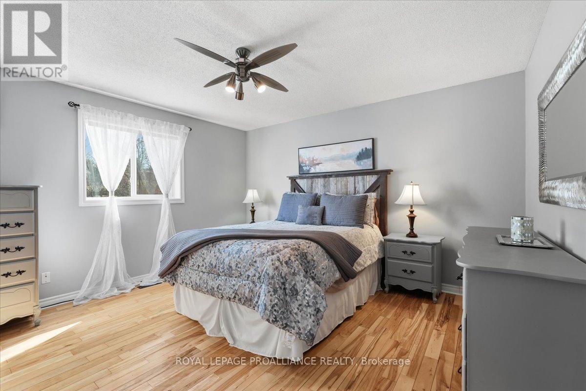 113 Deerfield Drive, Quinte West, Ontario  K8V 0B2 - Photo 25 - X12995378