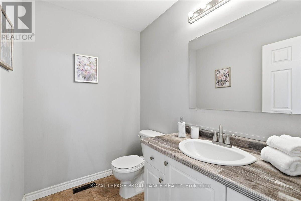 113 Deerfield Drive, Quinte West, Ontario  K8V 0B2 - Photo 27 - X12995378