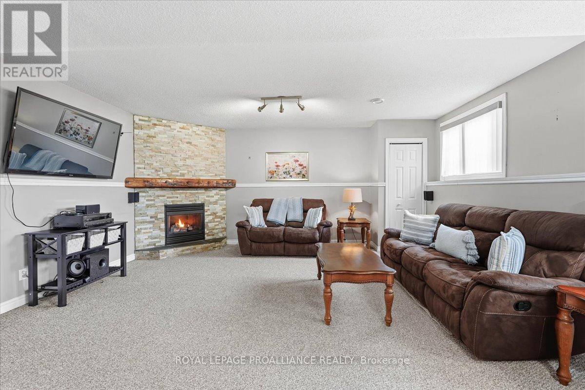 113 Deerfield Drive, Quinte West, Ontario  K8V 0B2 - Photo 28 - X12995378