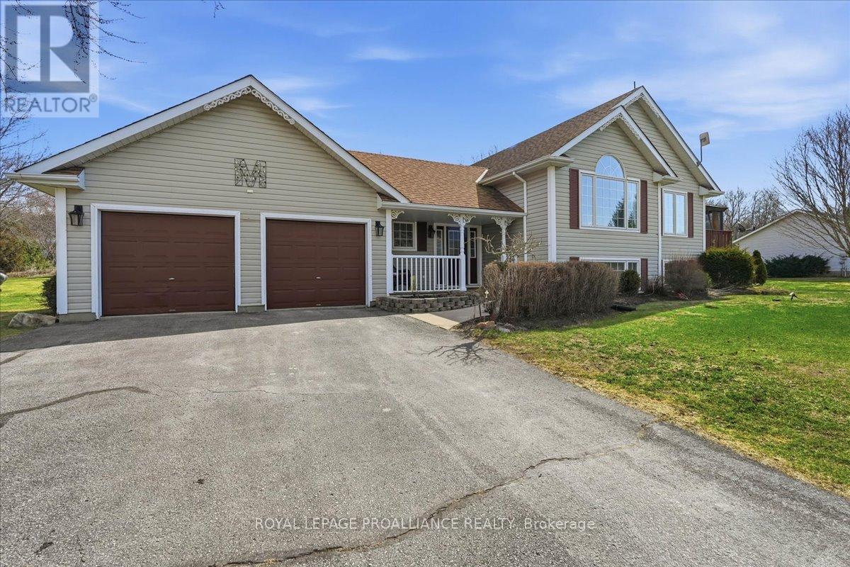 113 Deerfield Drive, Quinte West, Ontario  K8V 0B2 - Photo 3 - X12995378